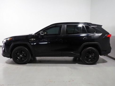 Used 2023 Toyota RAV4 XLE image 8