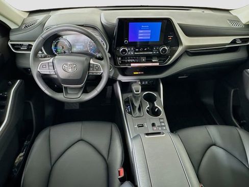 New 2026 Toyota Highlander XLE image 24