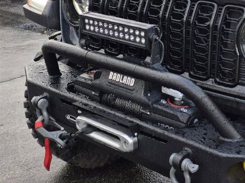 Used 2024 Jeep Wrangler Willys image 7