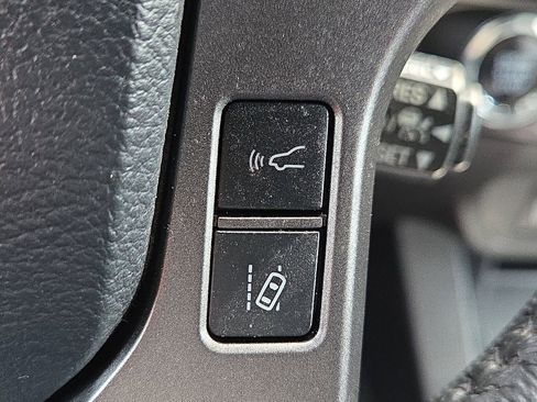 Used 2023 Toyota Tacoma TRD Sport w/ Advanced Technology Package image 21