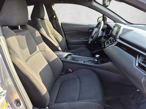 Used 2018 Toyota C-HR XLE FWD image 19