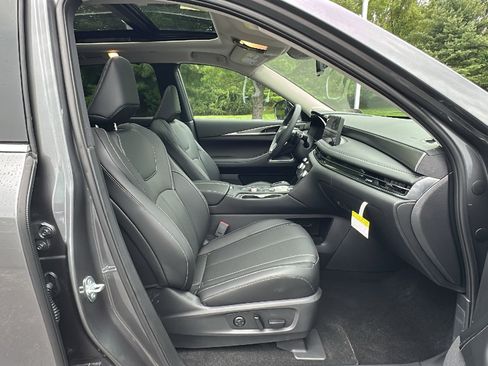 New 2026 INFINITI QX60 Luxe w/ Cargo Package image 9