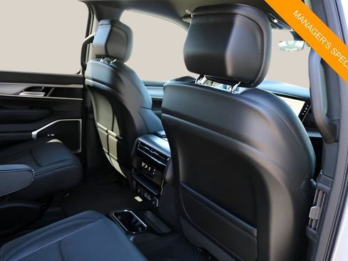 New 2026 Jeep Grand Wagoneer L Limited AWD/4WD image 17