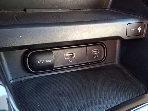 Used 2024 Kia Soul EX FWD image 26