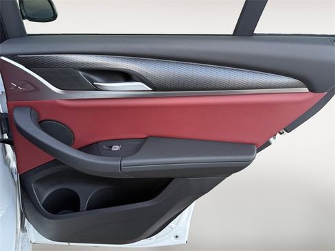 Used 2023 BMW X4 xDrive30i w/ M Sport Package image 29