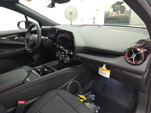 New 2025 Chevrolet Blazer EV RS image 26