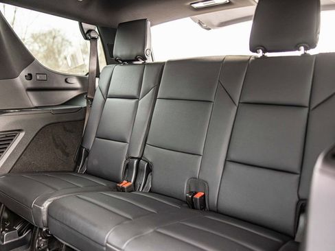 Used 2025 Cadillac Escalade Luxury image 37