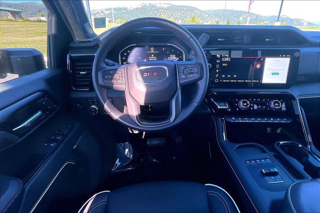 Used 2025 GMC Sierra 2500 AT4X AWD/4WD image 5