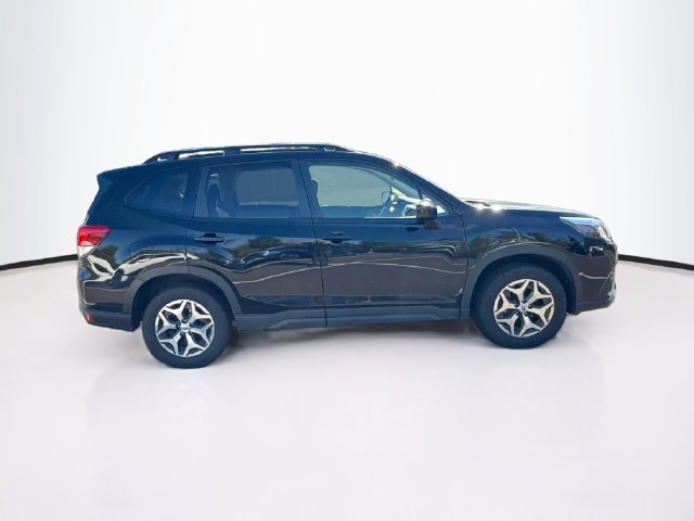 Certified 2024 Subaru Forester Premium AWD/4WD image 10