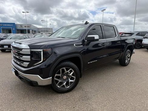 Used 2023 GMC Sierra 1500 SLE RWD image 2