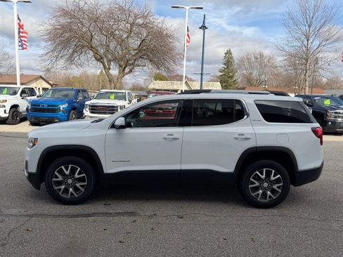 Certified 2023 GMC Acadia SLE w/ Driver Convenience Package FWD image 8