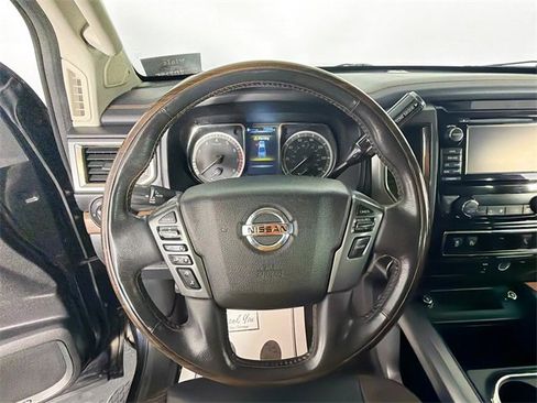 Used 2017 Nissan Titan PRO-4X image 11