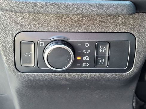 Used 2024 Ford Escape ST-Line w/ Tech Pack #1 FWD image 9