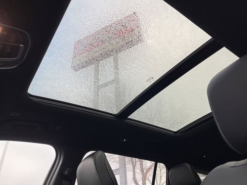 New 2025 Jeep Grand Cherokee L Limited w/ Trailer Tow Package image 5