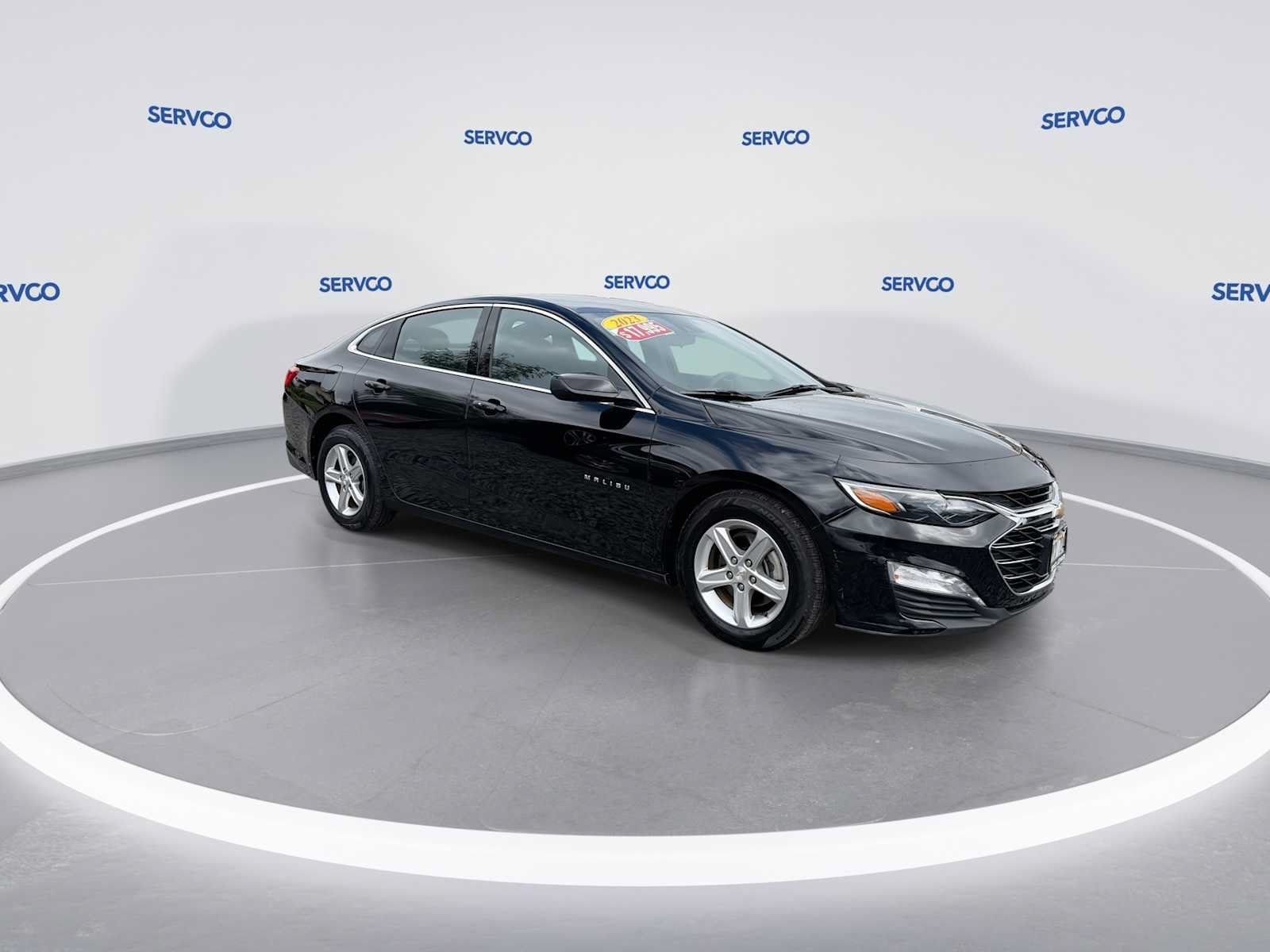 Used 2023 Chevrolet Malibu LT w/ Driver Confidence Package FWD image 2