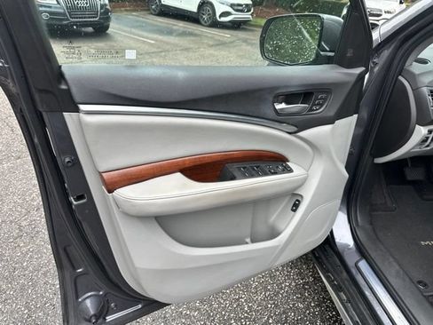 Used 2017 Acura MDX SH-AWD w/ Advance Package image 12