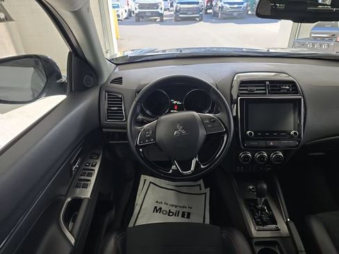 Used 2024 Mitsubishi Outlander Sport SE image 12
