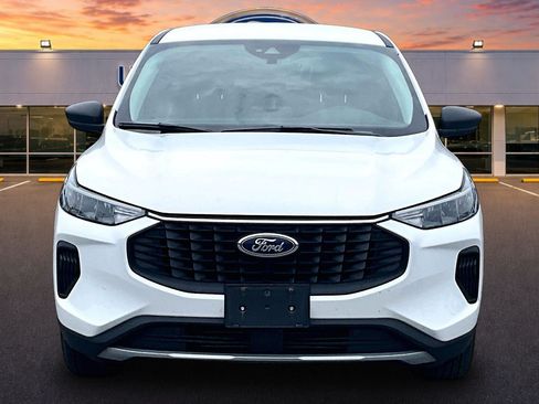 Used 2024 Ford Escape Active AWD/4WD image 3