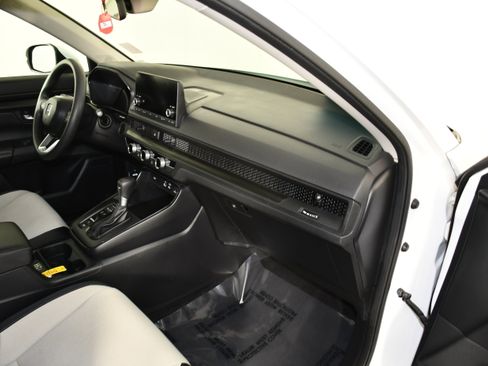 Certified 2025 Honda CR-V EX image 40