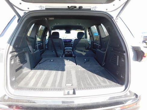 Used 2025 Buick Enclave Sport Touring image 28