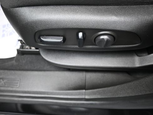 Used 2022 Chevrolet Equinox LS w/ LS Convenience Package FWD image 11