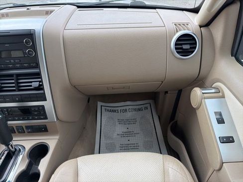 Used 2010 Mercury Mountaineer AWD image 20