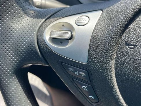 Used 2014 Nissan Juke S FWD image 22