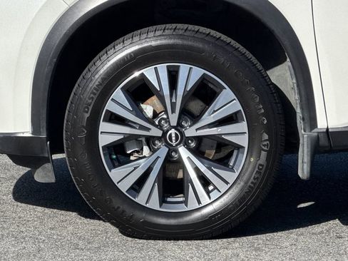 Used 2022 Nissan Rogue SV image 26