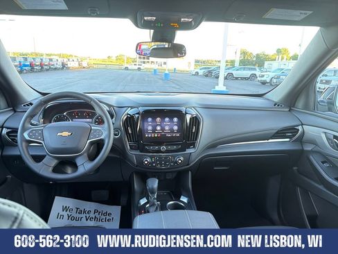 Used 2023 Chevrolet Traverse LT AWD/4WD image 15