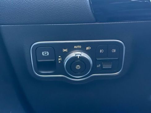 Certified 2025 Mercedes-Benz GLA 250 4MATIC image 32
