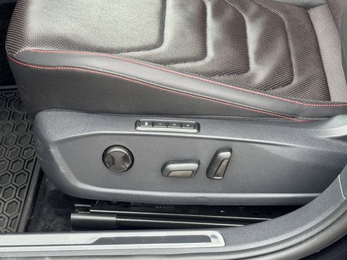 Used 2024 Volkswagen Jetta GLI Autobahn w/ GLI Black Package image 16