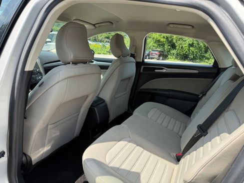 Used 2018 Ford Fusion S FWD image 11