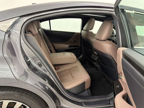 Certified 2025 Lexus ES 350 w/ Technology Package FWD image 35