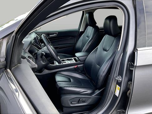 Used 2022 Ford Edge Titanium w/ Equipment Group 301A AWD/4WD image 23