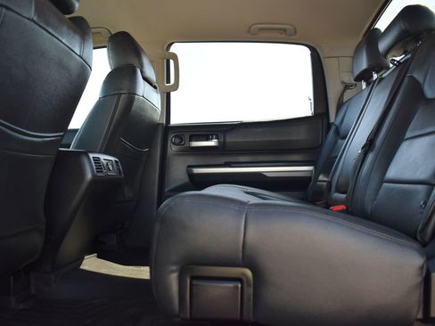 Used 2016 Toyota Tundra SR5 w/ SR5 Upgrade Package image 8