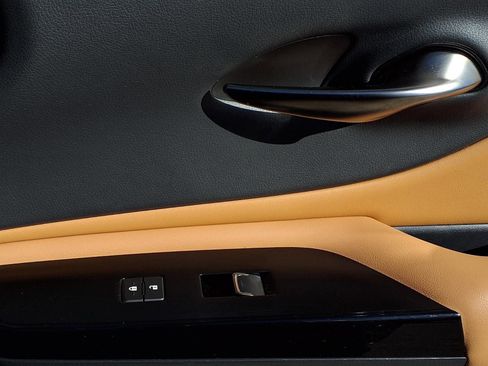 Used 2022 Lexus ES 300h w/ Premium Package image 24