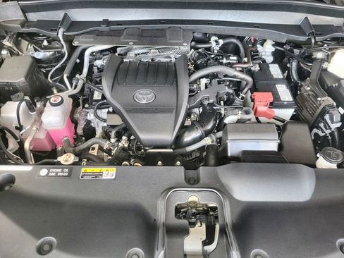 Used 2025 Toyota Grand Highlander AWD image 26