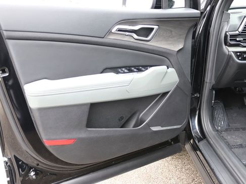 Used 2023 Kia Sportage X-Line w/ X-Line Premium Package image 7