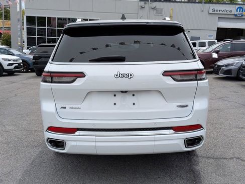 Used 2023 Jeep Grand Cherokee L Summit w/ Luxury Tech Group V AWD/4WD image 7