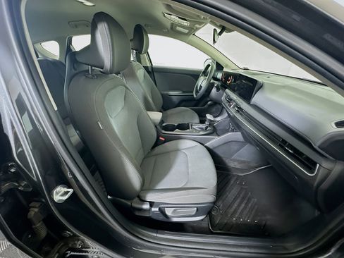 Used 2025 Kia K4 FWD image 31