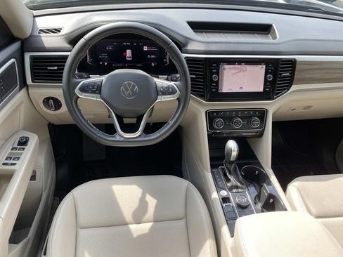 Used 2023 Volkswagen Atlas SEL AWD/4WD image 8