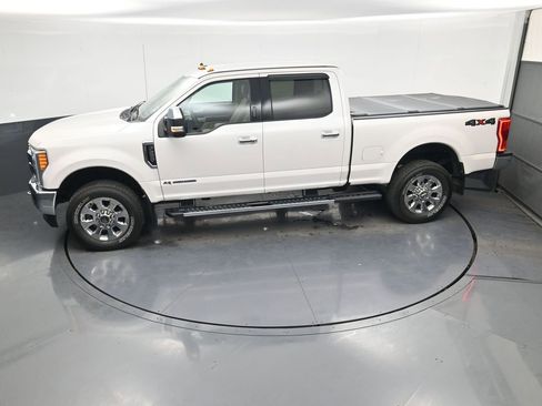 Used 2019 Ford F250 Lariat w/ Lariat Ultimate Package image 31