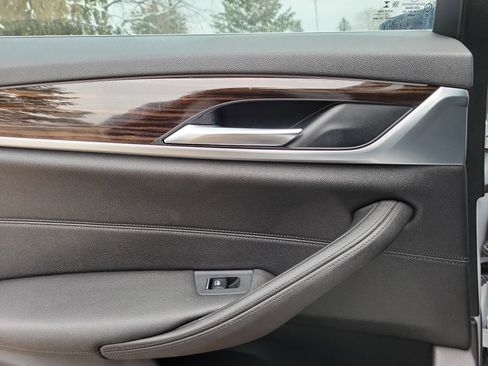 Used 2018 BMW 530i image 12