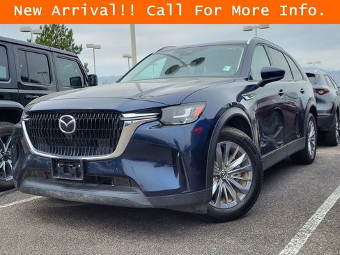 Used 2024 MAZDA CX-90 Plug-In Hybrid w/ Preferred AWD/4WD image 4