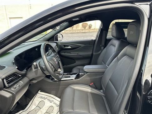 Used 2024 Buick Envista Sport Touring w/ Convenience I Package image 18