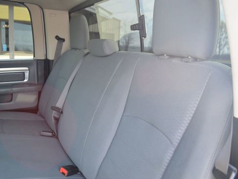 Used 2019 RAM 1500 Classic SLT RWD image 21