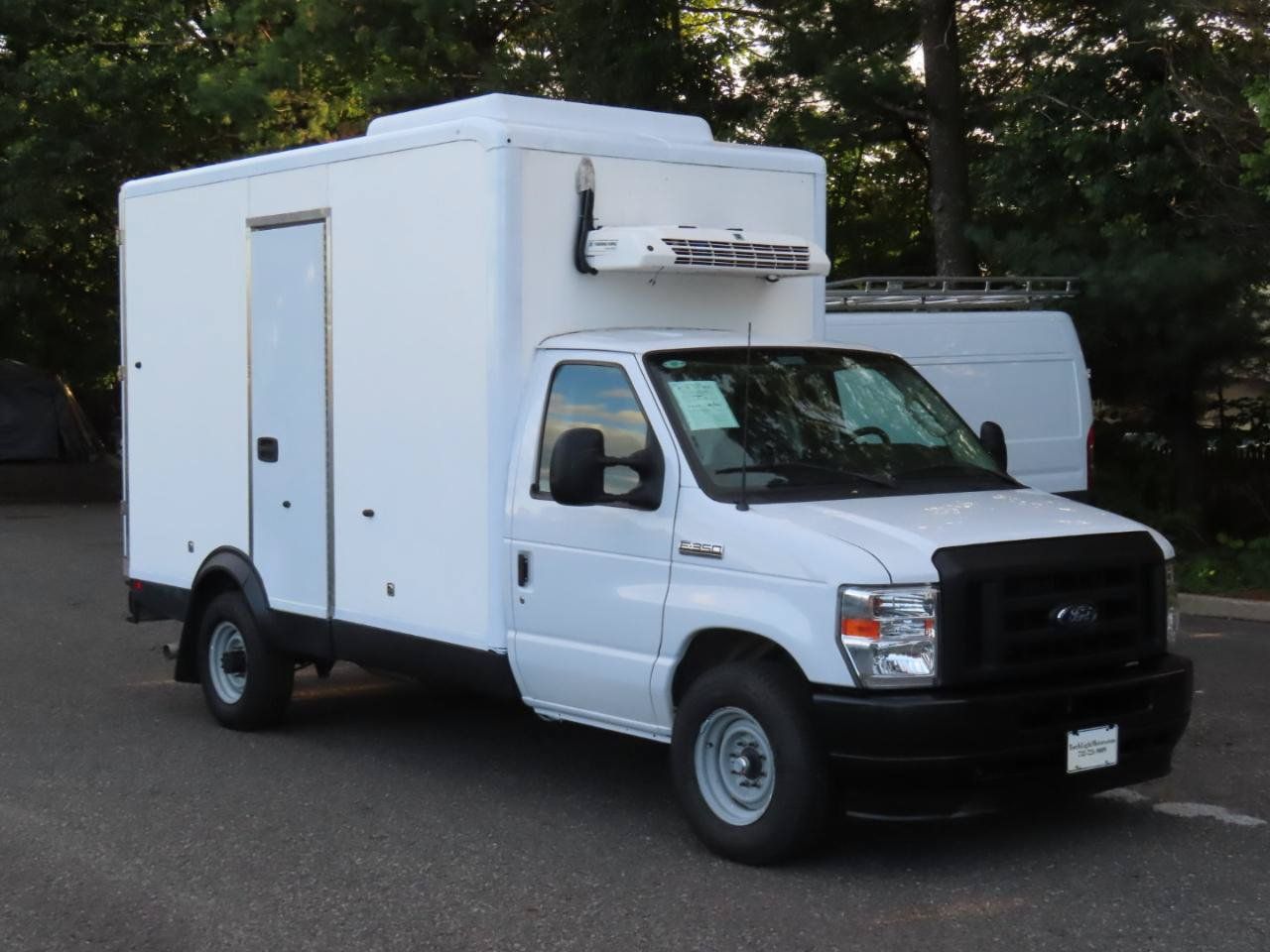 Used 2023 Ford E-350 and Econoline 350 Super Duty w/ Power Windows & Locks Group RWD image 10