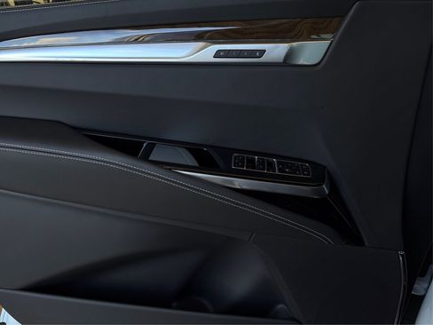 New 2026 Cadillac Escalade Platinum Sport w/ LPO, ONYX Package image 21