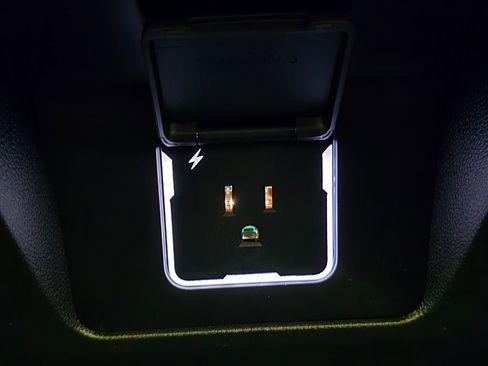 New 2026 Chevrolet Suburban LT w/ Comfort Package image 27