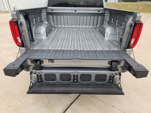 Used 2025 GMC Sierra 1500 SLT RWD image 32